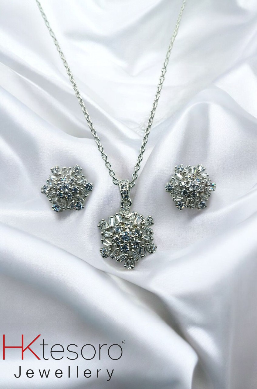 SKU – PS044 925 Sterling Silver Crystal Snowflake Sparkle Set by HK Tesoro